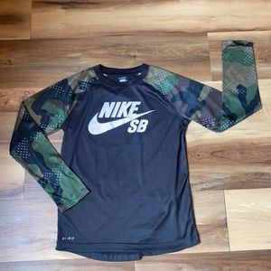 Nike SB DRI-FIT long sleeve T-shirt